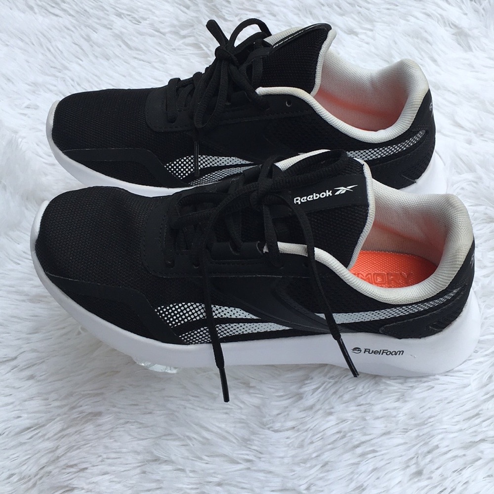 Reebok Women’s Black Memory Tech shoes 👟 size USA 5.1/2